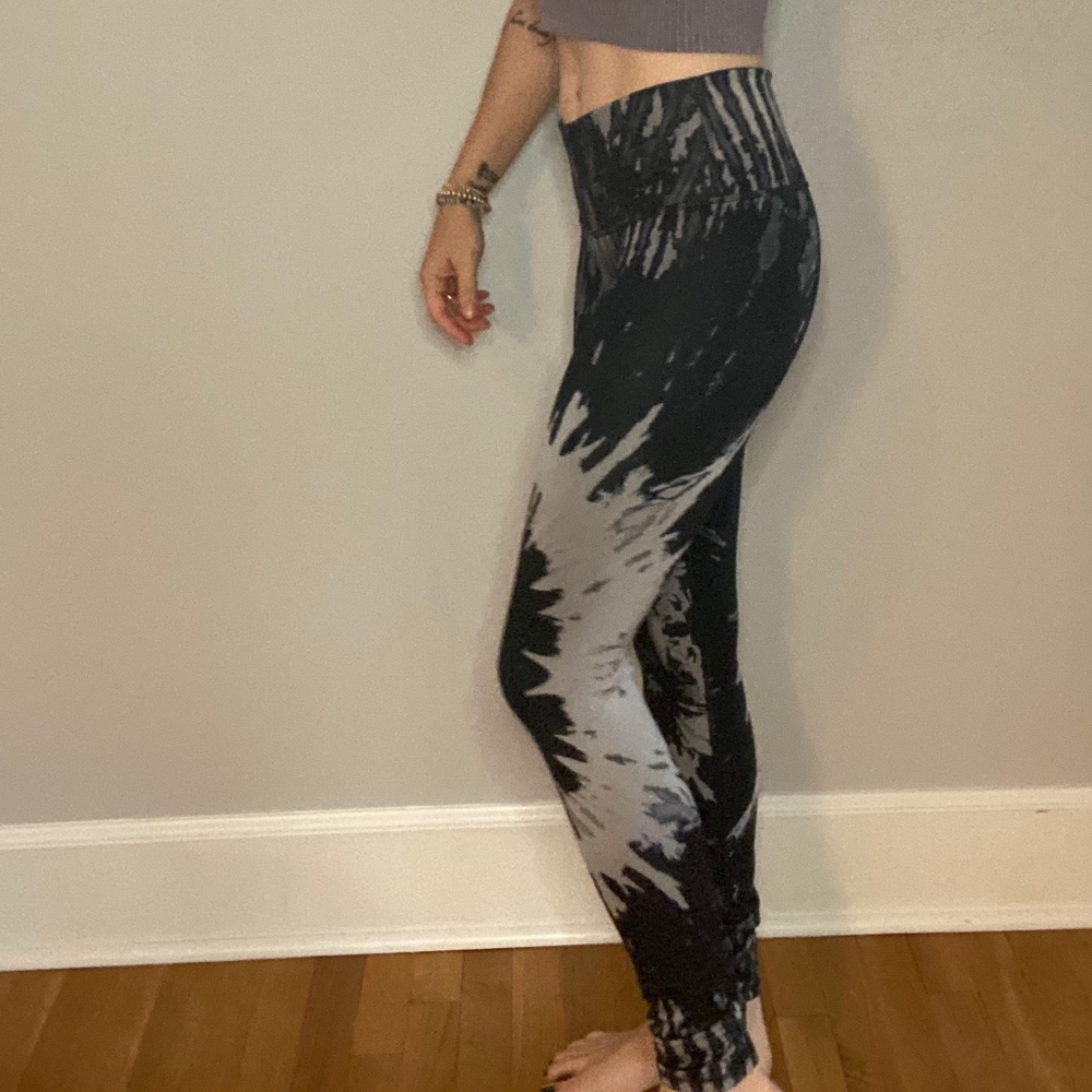 Noli Yoga Black Tie Dye Legging - SMALL